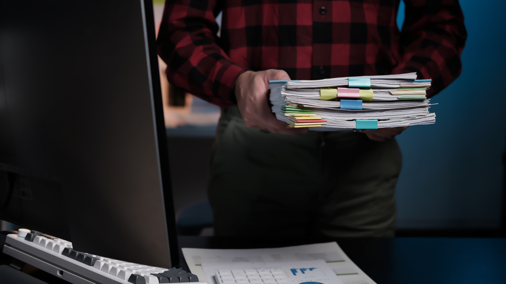 Fichas de Trabajadores en Chile: gestión integral de documentación y prevención de riesgos